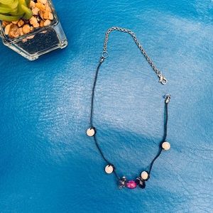 Pearl necklace with glass beads. Adjustable